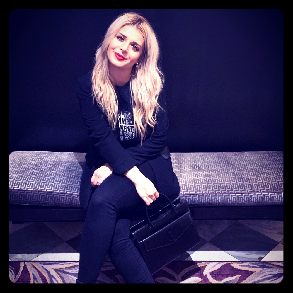 Meet your Posher, Christiana